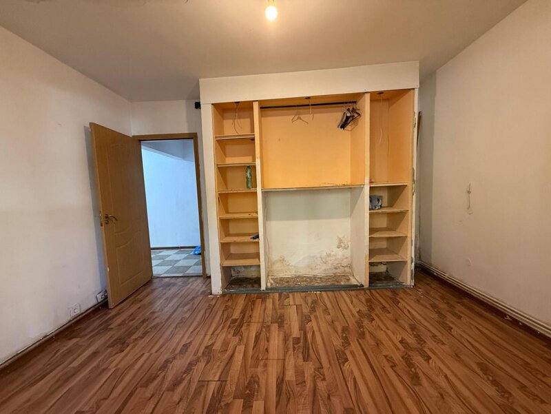 Novaci, Prosper, 13 Septembrie, vanzare 2 camere parter inalt, bloc 1989.