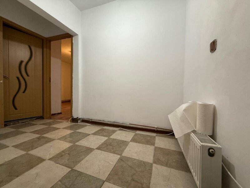 Novaci, Prosper, 13 Septembrie, vanzare 2 camere parter inalt, bloc 1989.